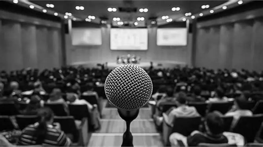 Oratoryسخنرانی