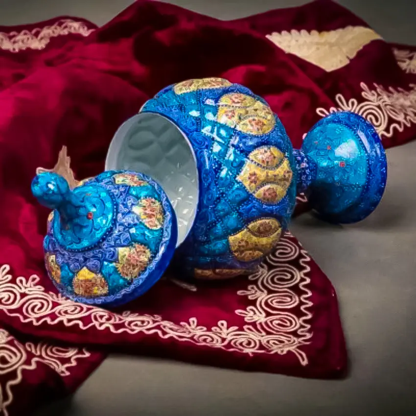 The art of inlay work هنر خاتم‌کاری