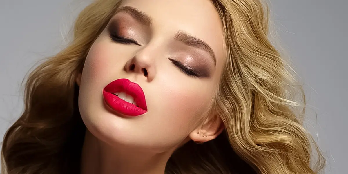 تکنیک‌ آمبره برای آرایش لب