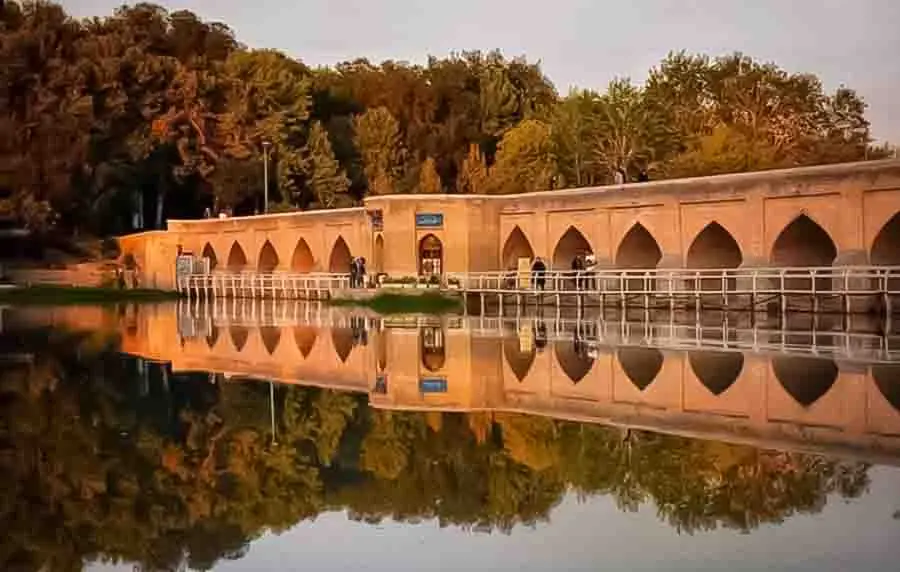 پل چوبی-جاذبه‌های گردشگری اصفهان