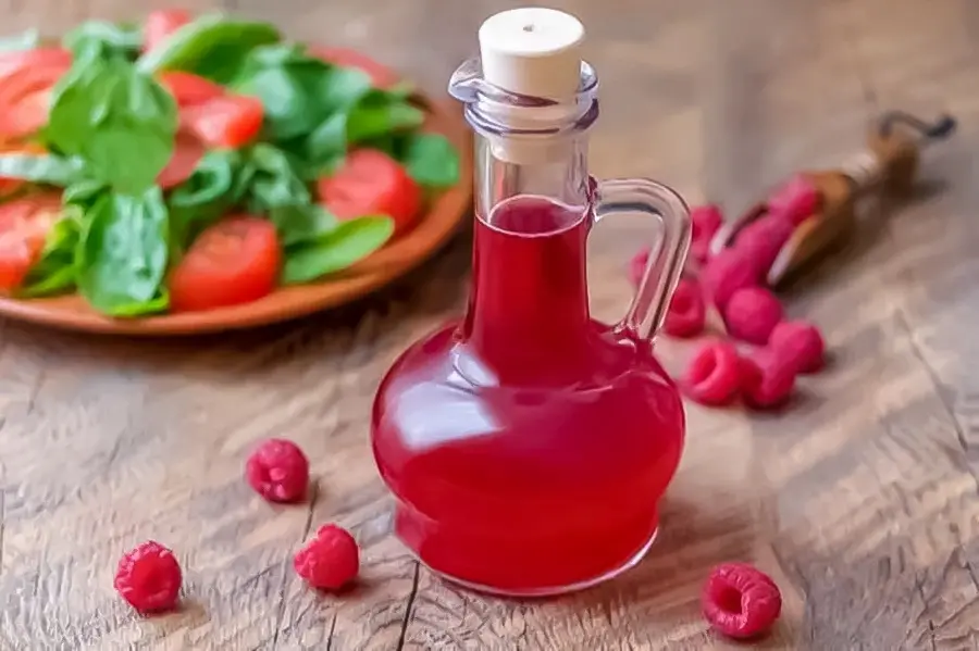 فواید سرکه توت سیاه - سرکه توت سیاه برای مو - تأثیر سرکه توت سیاه بر انواع موها - مراقبت طبیعی از مو